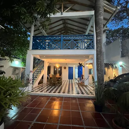 Villa Cuatro Palmas House